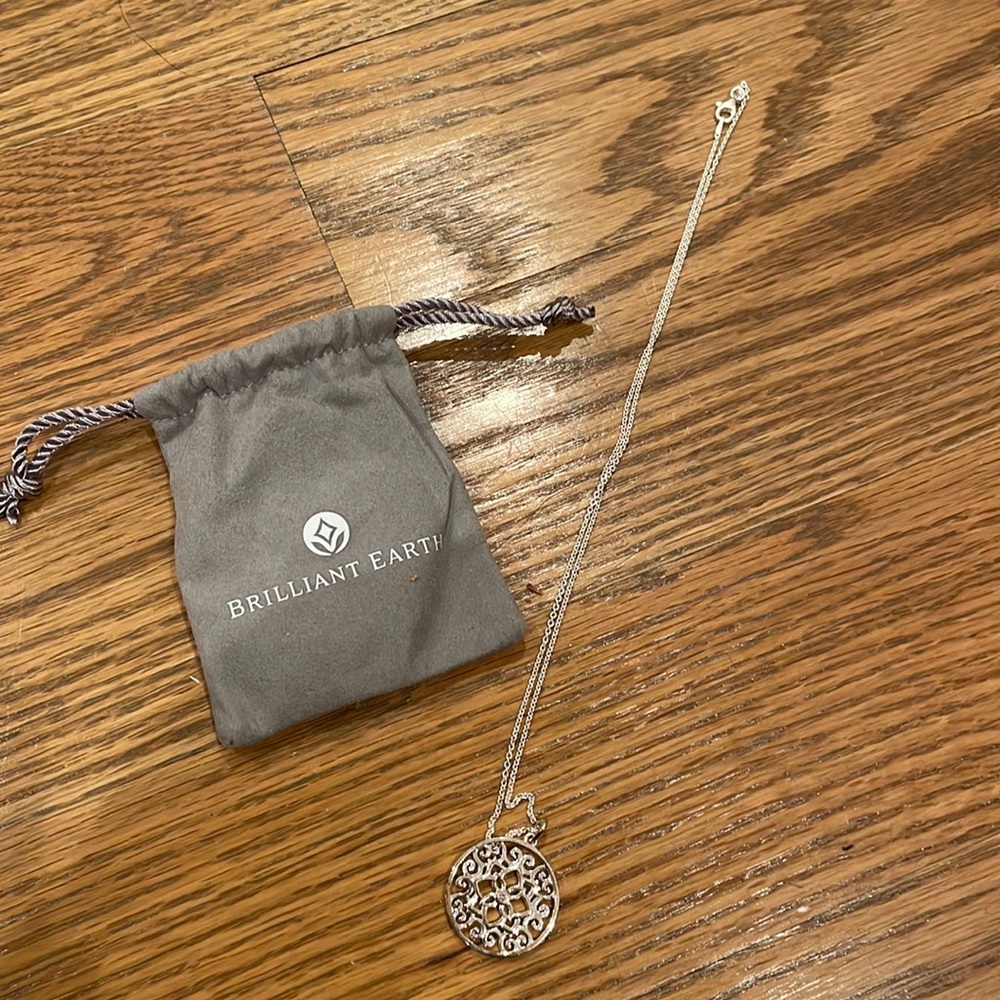 ⭐️BOGO⭐️ - BRILLIANT EARTH PENDANT NECKLACE